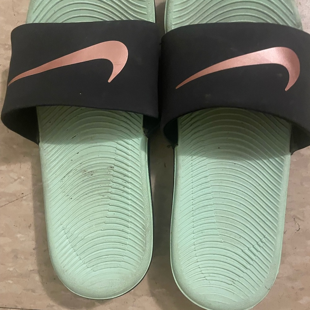 Nike Women's Sandals - Mint and Black